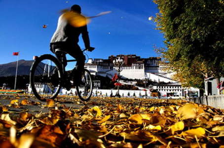 【开云电竞官方网站】中国向伊拉克伸出援手:每天10万桶石油换重建(图3) 开云电竞官网